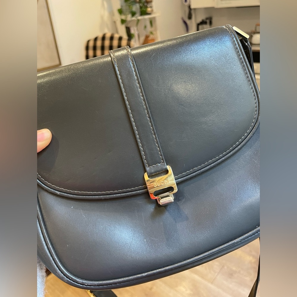 Gucci - RARE Authentic Vintage Gucci over the shoulder bag! In great condition!!